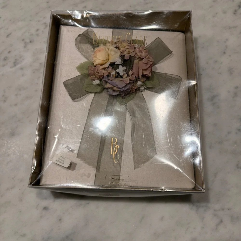 Beverly Clark Vintage 1996 Wedding Memories Photo Album Ivory Satin Floral Boxed